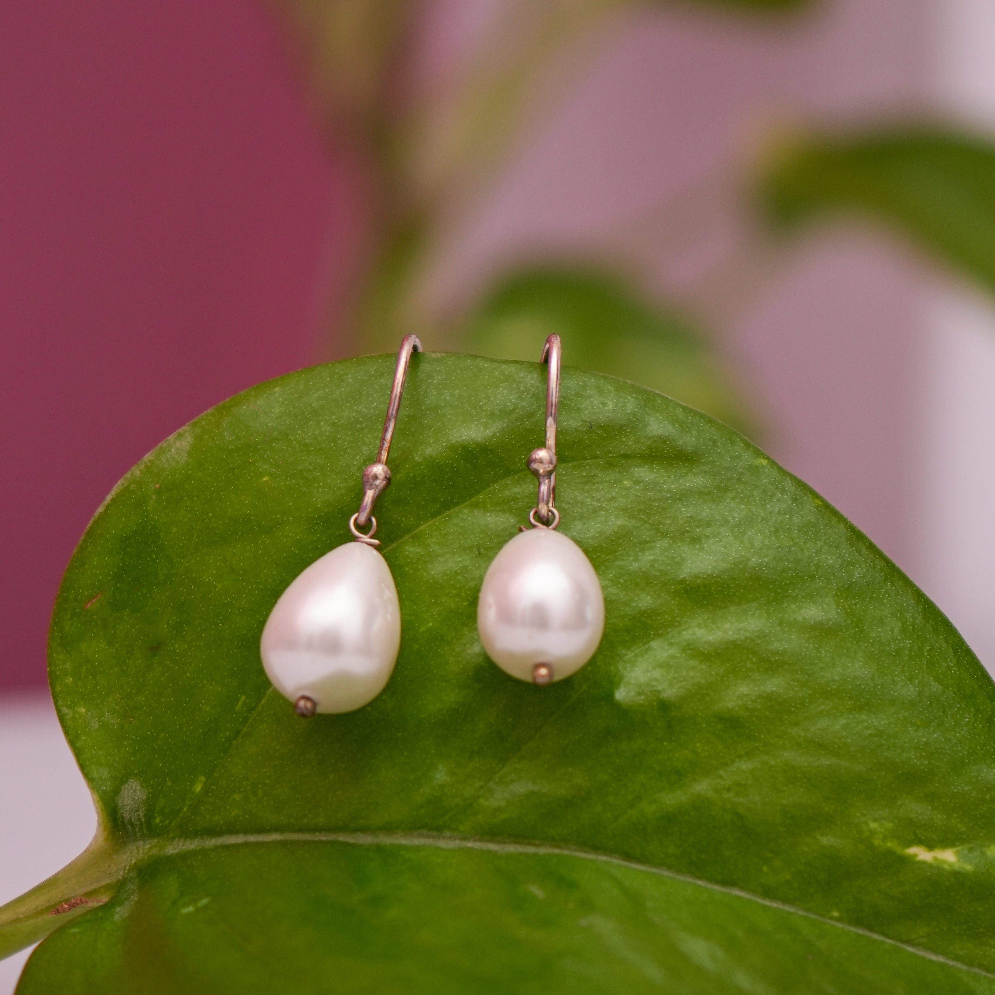 ONEarth Drop Baroque shell pearl Earrings (Silver Hook)