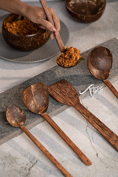Thenga traditional coconut shell &wood cooking set (set of 5)